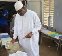 VIDÉO Regardez les 05 bulletins de vote que le Président Macky a choisi.