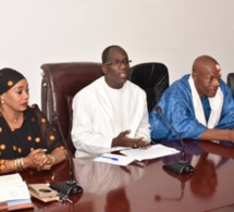 Le ministre Abdoulaye Diouf Sarr donne une lueur d’espoir aux commerçants de Rufisque (Images)