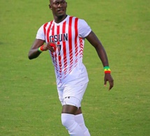 Papi Diouf,  jeune milieu excentré sénégalais dans le championnat universitaire des etats unis avec son club CALIFORNIA STATE.