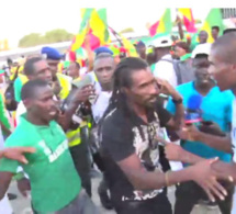 Arrivée des Lions à l’aéroport LSS: L’incroyable accueil des Sénégalais plus que fiers.