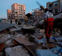 Plus de 300 morts et 2.500 blessés dans un tremblement de terre en Iran et en Irak