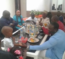 Akon avec son papa et son frère