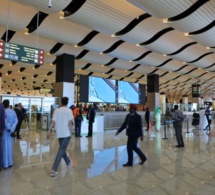 Voulant partir en France à tout prix, l’étudiante se présente à l’aéroport avec les papiers d’une femme blanche