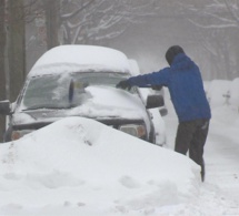 Vent violent, neige et verglas attendus dans 18 départements
