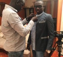 Pape Diouf en mode tournage avec la nouvelle télévision TV7. Bientôt des surprises.