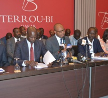 Sortie contre Macky Sall : « Initiative 2035 » tire à boulets rouges sur Idrissa Seck et l’opposition
