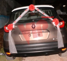 Le cadeau de El Hadj Ndiaye à sa fille Diéba le jour de son mariage. Regardez cette belle voiture.