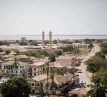 Gambie: en ce jour de l'indépendance, Barrow fixe le cap de sa présidence