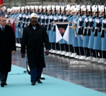 Regardez comment le président Turc a ridiculisé le président Gambien