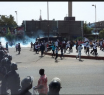 le rassemblement de l'opposition devant le ministère de l'Intérieur dispersé par des lacrymogènes au rond point Sandaga.