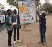 Campagne d’affichage tous azimuts à Rufisque: la vieille ville prépare activement le Lakk Yabooy de l’enfant chéri Gorgui Ndiaye alias Go le vendredi 06 avril au Grand Théâtre