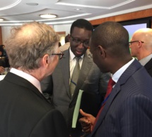 Amadou Bâ avec Bill Gates, Jim Ying Kim et le Vice-président Afrique de la Banque mondiale, Makhtar Diop,