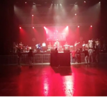 WalySeck en mode sound check au Dock Pullman de Paris; REGARDEZ