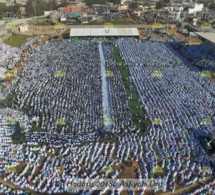 Vue aérienne sur l’affluence extraordinaire à la Hadaratoul Jumaah au stade Amadou Barry
