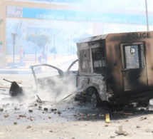Affrontements entre policiers et étudiants sur l’avenue Cheikh Anta Diop de Dakar.…Tout ce que vous n’avez pas vu en Images