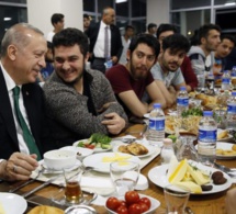 Buzz présidentiel: Un étudiant invite le président Erdogan au «Kheudd»