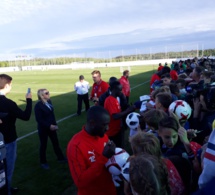 Deuxième séance d’entraînement des "Lions" à Kaluga : des centaines de jeunes au rendez-vous