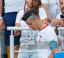 Après leur défaite face au Sénégal: Robert Lewandowski se console dans les bras de sa …