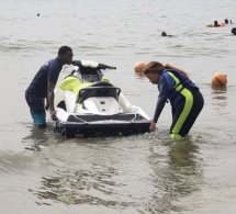 Yakham Thiam de la RTS étale sa classe à la plage…