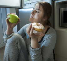 Manger trop tard le soir augmente le risque de diabète
