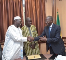 Après leur audience avec le Premier Ministre Mahammed Boun Abdallah Dionne, Bara Sow et la Fédération des laobés du Sénégal et de la diaspora ( Flsd ) plus que jamais déterminés à réélire Macky Sall