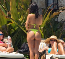 Kourtney Kardashian: en mode sexy et topless après sa rupture ! ELLE assume son corps et n’hésite pas à le…