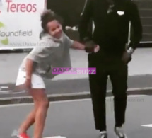 Vidéo : la danse loufoque de Fadiga avec sa fille Naoel en pleine rue