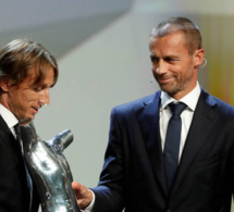Prix UEFA: Cristianno Ronaldo a bien félicité Modric, même s’il était fâché