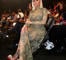 Blac Chyna laisse peu d’imagination en robe transparente aux…