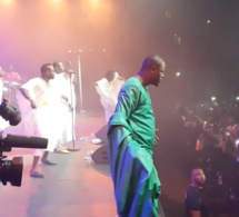 Entrée spectaculaire de Pape Diouf à Accor Hotel Aréna Paris Bercy ce 13 octobre 2018. REGARDEZ