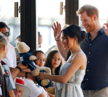 La tenue de Meghan Markle enceinte, ELLE DÉVOILE SON BABY BUMP DANS UNE…