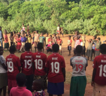 Plus de 100 maillots de Sadio Mane offerts à des orphelins au Malawi…