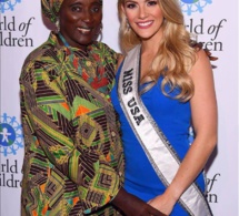 Arrêt sur image : Anta Mbow pose avec la Miss des Etats Unis
