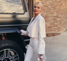 Kylie Jenner : d’adolescente complexée à milliardaire… fait sensation avec une tenue class