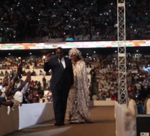 Youssou Ndour fait danser Marième Faye