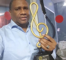 "RAAYA 2018": Papis Konaté le claviste reçoit une distinction.