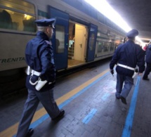 Italie – Un Sénégalais sort un pistolet dans un train et crée une panique monstre