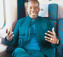 AIBD – MALICK GAKOU INTERPELLÉ, PUIS FOUILLÉ À SA DESCENTE D’AVION , il a été signalé