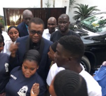 GAMBIE Serigne Abdourahmane Mbacké hote du roi Youssou Ndour;