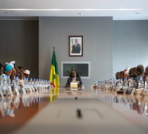 Macky Sall annonce des coupes de salaires en cas de destruction de biens