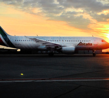 Un passager qui a embarqué de l’Aibd saute du vol de Alitalia et bloque l’aéroport de Milian pendant des heures