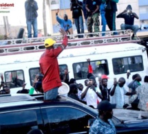 Suivez l’arrivée de Ousmane Sonko à Kaolack « Sonko Moo Beuri Dolee »