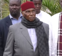 Urgent: Abdoulaye Wade persiste et signe