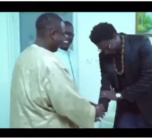 Le rappeur Simon à Macky Sall « Deffal Loula Nekh Yaa Tey » Regardez le clip