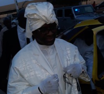 Cheikh Ahmadou Kara aperçu à bord d'un taxi à Thiès