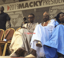 Arrivée de Youssou Ndour à la Promenade des Thiéssois