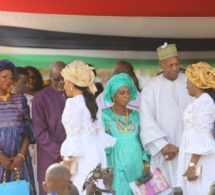 Fête de l’indépendance de la Gambie: Les 2 épouses de Adama Barrow toujours proche …Sagnsè à couper le souffle