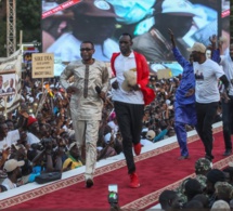 Youssou Ndour et Sanex font la course à Thiès, regardez