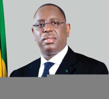 Macky Sall adoube les agents de l'Etat et les retraités