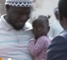 Avant d’aller aux urnes, Mbaye Ndiaye offre 5 000 francs Cfa à … Regardez !